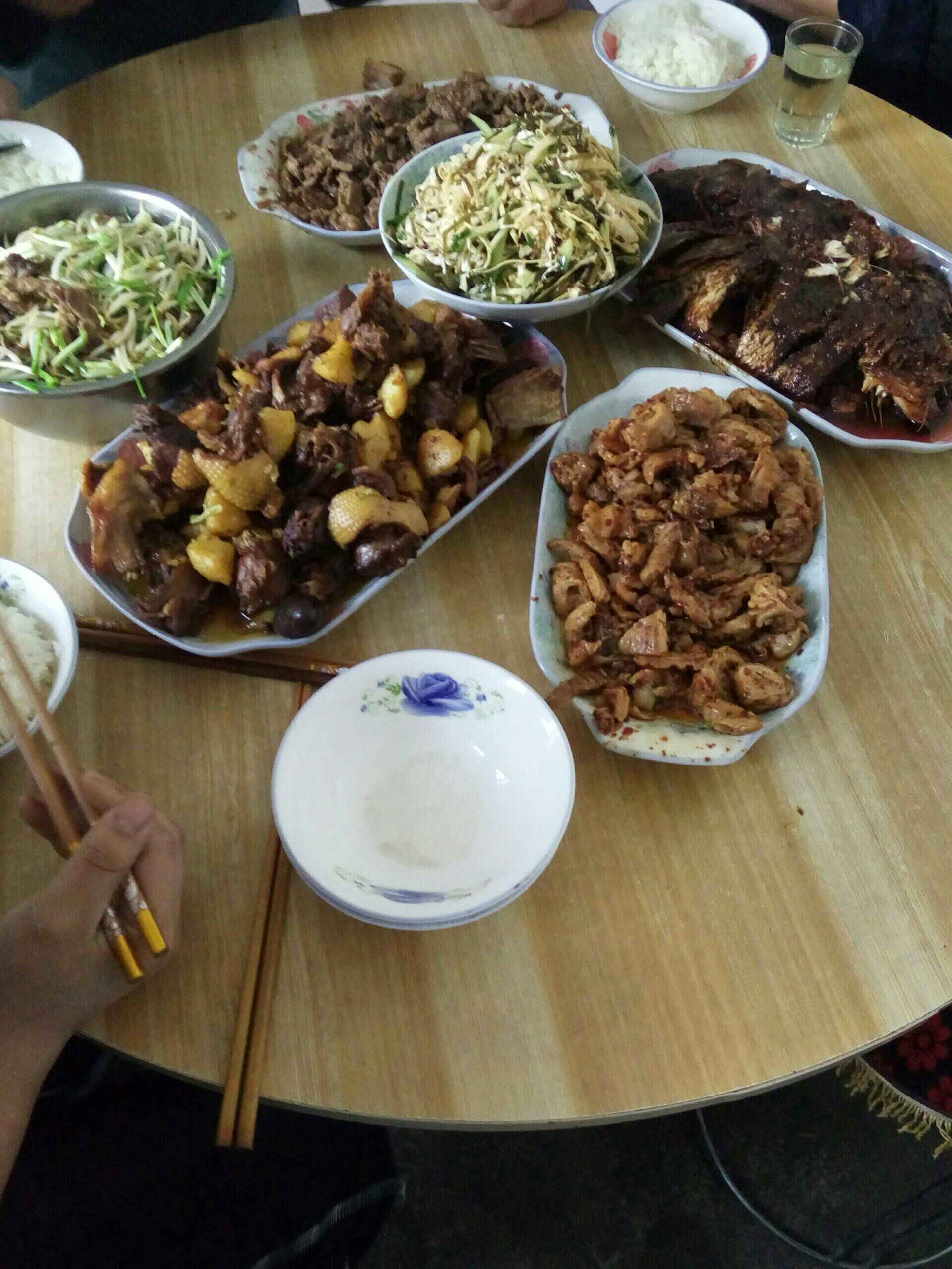 IM电竞官网:
初秋穿搭指南 | 五位超火爆ins博主示范:普通男生变身穿搭网红(图4) IM电竞平台