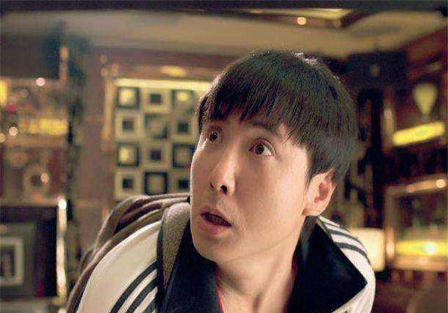 明星们的早期照片 和现在感受判若两人 是你偶像了吗?【IM电竞官网】(图7)
明星们的早期照片 和现在感受判若两人 是你偶像了吗?【IM电竞官网】(图7)