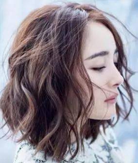 
帮你打造瘦脸减龄的发型 选对烫发发型很重要！‘IM电竞官网’(图10)