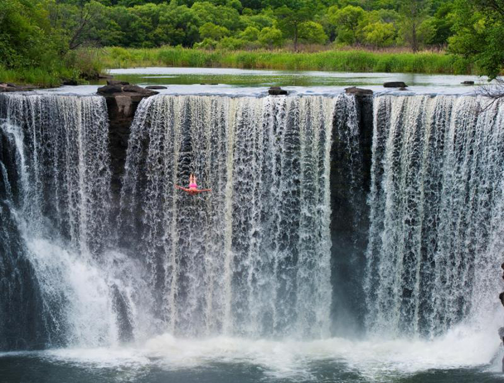 IM电竞官网：痛经的原因有哪些缓解痛经吃什么