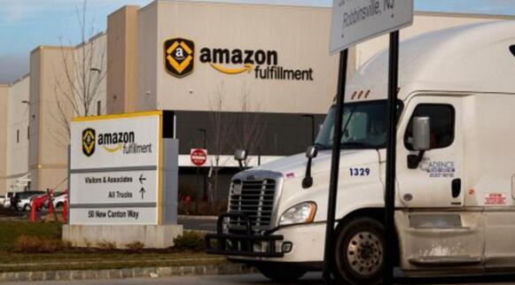 
CBA三消息：郭艾伦坐着秀球技 书豪谈最佳球员 刘晓宇买面具【IM电竞平台】