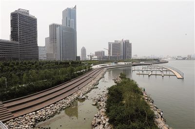 IM电竞官网|营门口小学召开“不忘初心、牢记使命”主题教育专题组织生活及民主评议