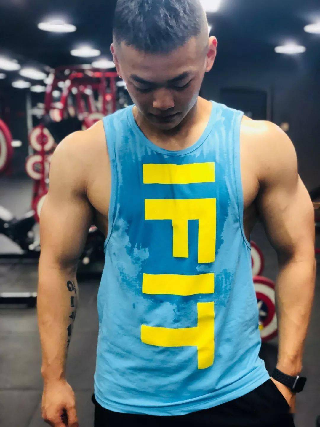 【IM电竞官网】
20岁宁夏小伙练就一身肌肉,收获迷妹无数!(图7)