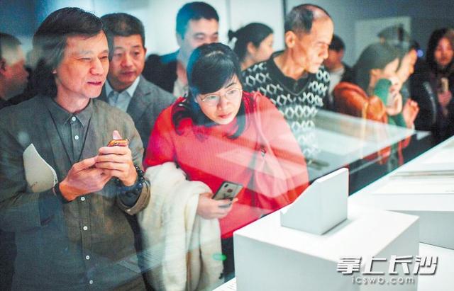 IM电竞平台：
盘货动漫里实力强还长得帅的男主角20名 每一个都能心动100分