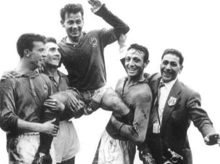 法国5伟大球星!2前锋3中场 普拉蒂尼仅排第2 第1十分经典_IM电竞平台(图3)
法国5伟大球星!2前锋3中场 普拉蒂尼仅排第2 第1十分经典_IM电竞平台(图3)