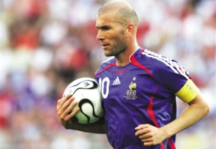 法国5伟大球星!2前锋3中场 普拉蒂尼仅排第2 第1十分经典_IM电竞平台(图10)
法国5伟大球星!2前锋3中场 普拉蒂尼仅排第2 第1十分经典_IM电竞平台(图10)